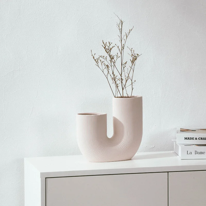 Nordic creative simple stripe Vase Decoration creative living room decoration ceramic flower arrangement
Nordic creative simple stripe Vase Decoration creative living room decoration ceramic flower arrangement