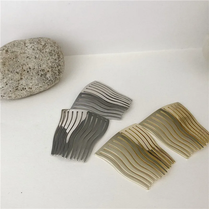 Metal Comb for Women Punk Gold Silver Goth Hairclip High Quality 1Pc Handmade Luxury Craft Wedding Hair Jewelry Accessories Gift
Metal Comb for Women Punk Gold Silver Goth Hairclip High Quality 1Pc Handmade Luxury Craft Wedding Hair Jewelry Accessories Gift