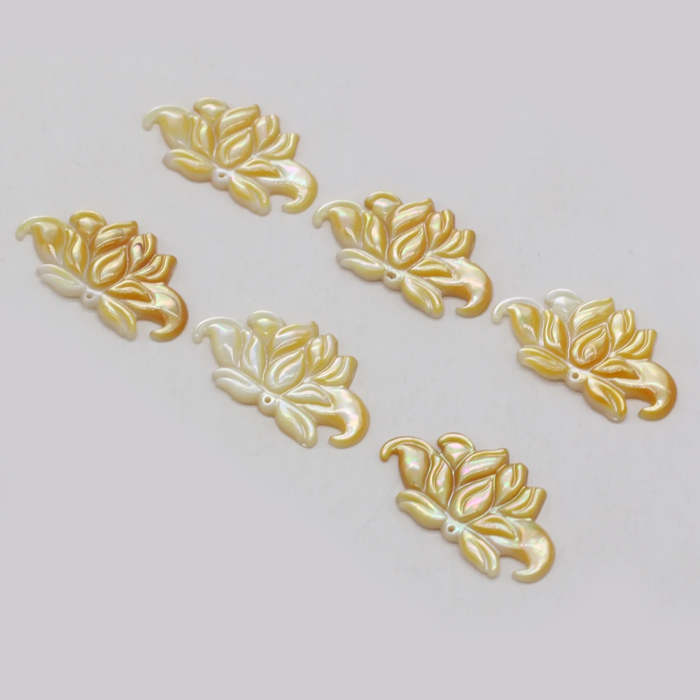 New Natural Shell Pendant Flower Shape Yellow Shell Pendant for Women Jewelry Making DIY Necklace Accessories Size 20x37mm
New Natural Shell Pendant Flower Shape Yellow Shell Pendant for Women Jewelry Making DIY Necklace Accessories Size 20x37mm