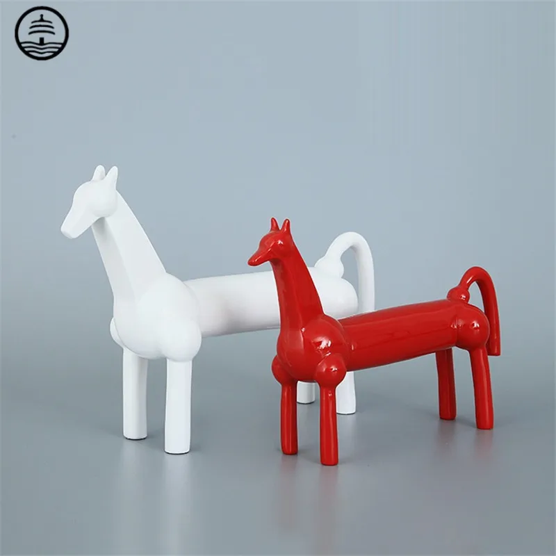 Nordic Abstract Horse Art Sculptures Home Decor Statues Creative Resin Animal LivingRoom Decoration Accessories Indoor Figurines 
Nordic Abstract Horse Art Sculptures Home Decor Statues Creative Resin Animal LivingRoom Decoration Accessories Indoor Figurines