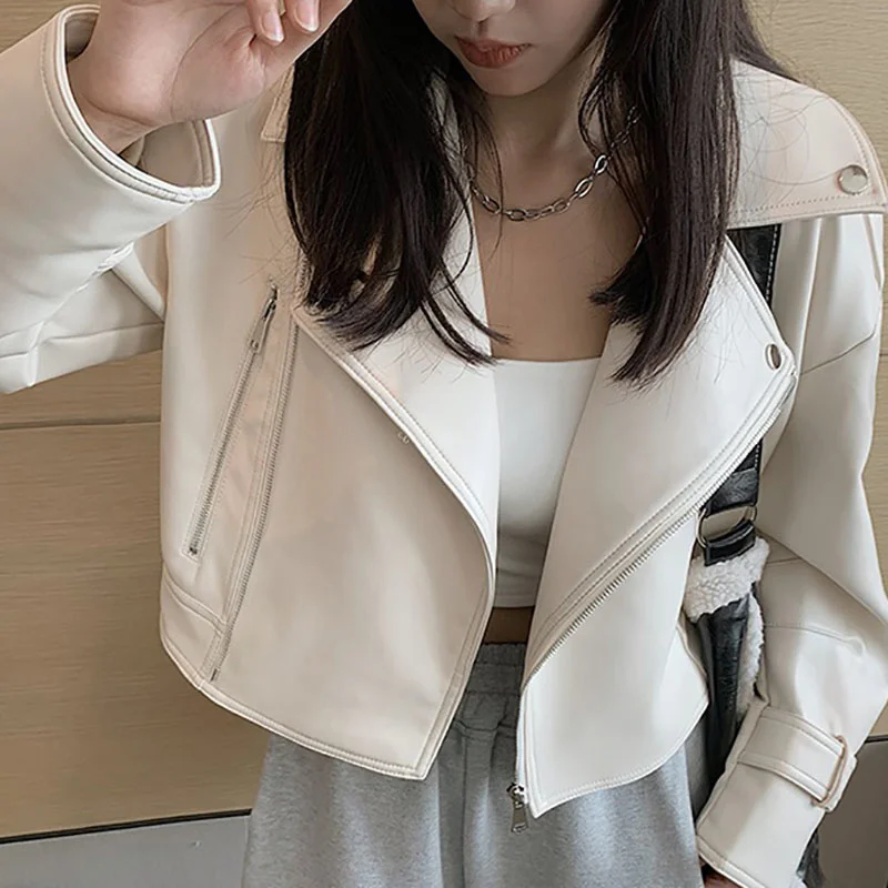 High quality Slim Short Washed Faux Leather Jacket 2022 Spring Fashion Women Street Moto Biker Jacket Beige Black Bomber Outwear
High quality Slim Short Washed Faux Leather Jacket 2022 Spring Fashion Women Street Moto Biker Jacket Beige Black Bomber Outwear