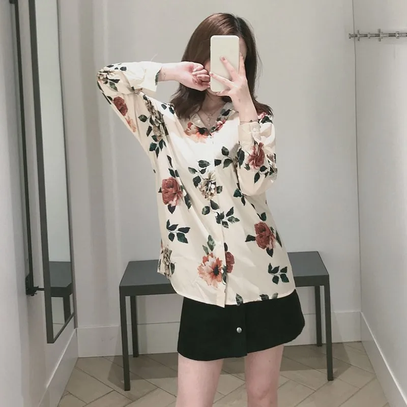 Женская летняя блузка с длинным рукавом и цветочным принтом
Женская летняя блузка с длинным рукавом и цветочным принтом