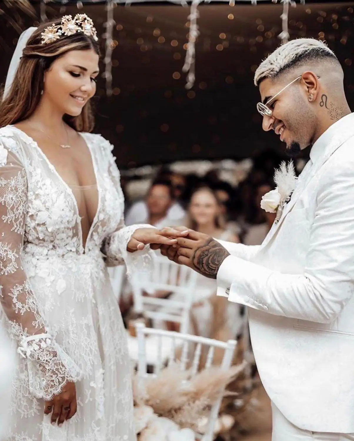 Plus Size Country Wedding Dresses 2020 Long Sleeves V Neck Lace Bridal Gowns A Line vestido de novia
Plus Size Country Wedding Dresses 2020 Long Sleeves V Neck Lace Bridal Gowns A Line vestido de novia