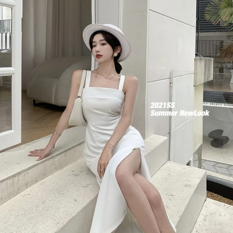 2021 Summer Women Sexy Solid Beach Party Spaghetti Strap Midi Slit Elegant Female Bodycon Satin Dress 
2021 Summer Women Sexy Solid Beach Party Spaghetti Strap Midi Slit Elegant Female Bodycon Satin Dress