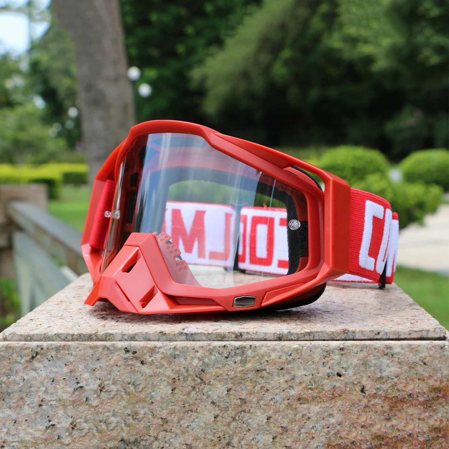 Motorcross Glasses Adjustabled Anti-Fog Motorcycle Helmet Goggles Racing Wind-Proof Dirt Bike Downhill Goggles Clear Lens Moto
Motorcross Glasses Adjustabled Anti-Fog Motorcycle Helmet Goggles Racing Wind-Proof Dirt Bike Downhill Goggles Clear Lens Moto
