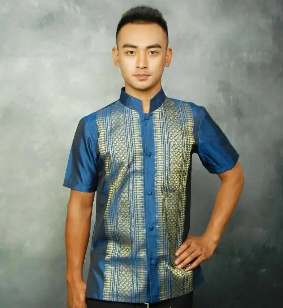 Летняя мужская рубашка из Таиланда с коротким рукавом, винтажная Рабочая Униформа из Таиланда, топы для официантов в отеле
Летняя мужская рубашка из Таиланда с коротким рукавом, винтажная Рабочая Униформа из Таиланда, топы для официантов в отеле