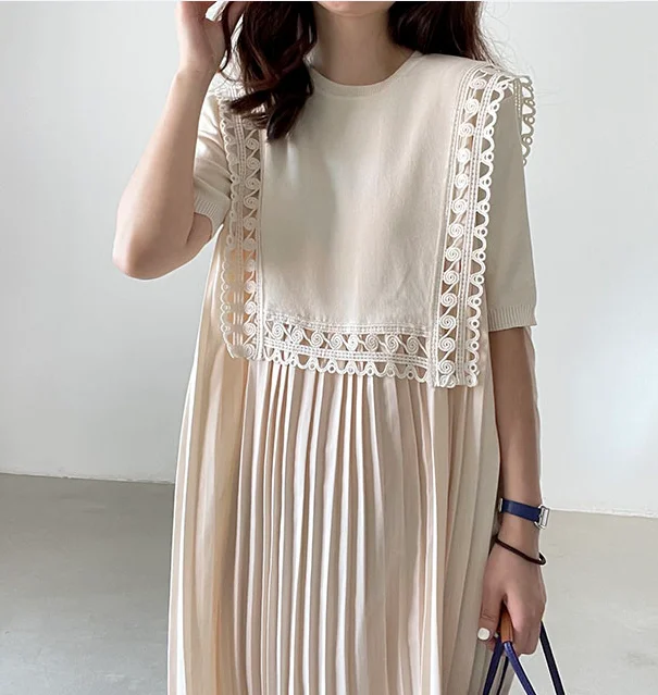 Woman Loose Gentle Apricot Pleated Summer Dresses for Women Elegant Half Sleeve Lace Stitching Pleated Hem Dress Ladies 2021 New
Woman Loose Gentle Apricot Pleated Summer Dresses for Women Elegant Half Sleeve Lace Stitching Pleated Hem Dress Ladies 2021 New