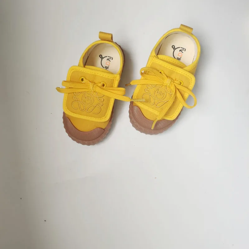 2021 Summer Children Celebrity Shoes Solid Color Fashion Canvas Board Breath Fashion Casual Boys and Girls Shoe
2021 Summer Children Celebrity Shoes Solid Color Fashion Canvas Board Breath Fashion Casual Boys and Girls Shoe