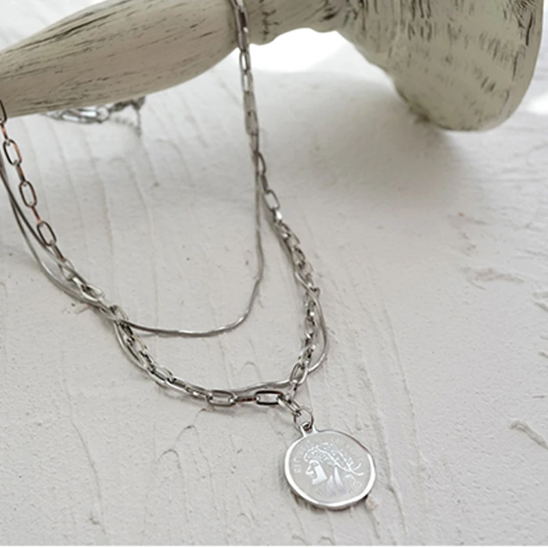 Retro hip-hop multi-layer chain head coin necklace niche design sense clavicle sweater chain
Retro hip-hop multi-layer chain head coin necklace niche design sense clavicle sweater chain