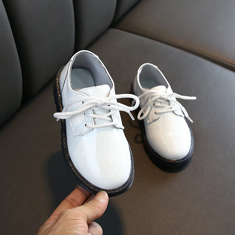 2020 New Boys School Leather Shoes For Kids Student Performance Wedding Party Shoes Black Casual Flats Light Children Moccasins 
2020 New Boys School Leather Shoes For Kids Student Performance Wedding Party Shoes Black Casual Flats Light Children Moccasins
