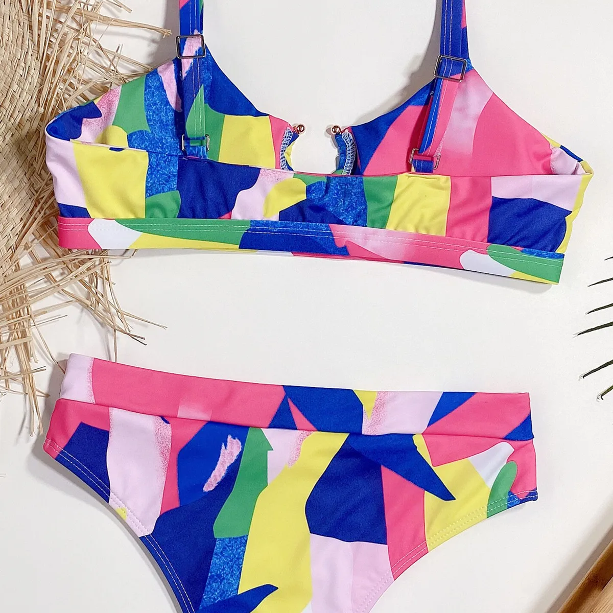 2021 Sexy Bikini Set High Waist Swimsuit Female Swimwear Women Color Block Swimming Beachwear for Bathing Suit
2021 Sexy Bikini Set High Waist Swimsuit Female Swimwear Women Color Block Swimming Beachwear for Bathing Suit