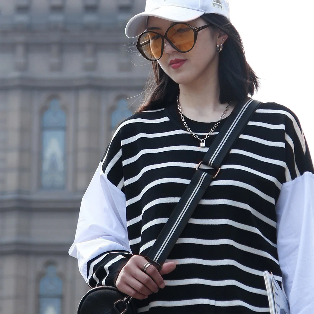 2021 New Style Woman Sweater O-Neck Classic Patchwork Splicing Female Knit Shirt Hot Breathable Comfortable
2021 New Style Woman Sweater O-Neck Classic Patchwork Splicing Female Knit Shirt Hot Breathable Comfortable