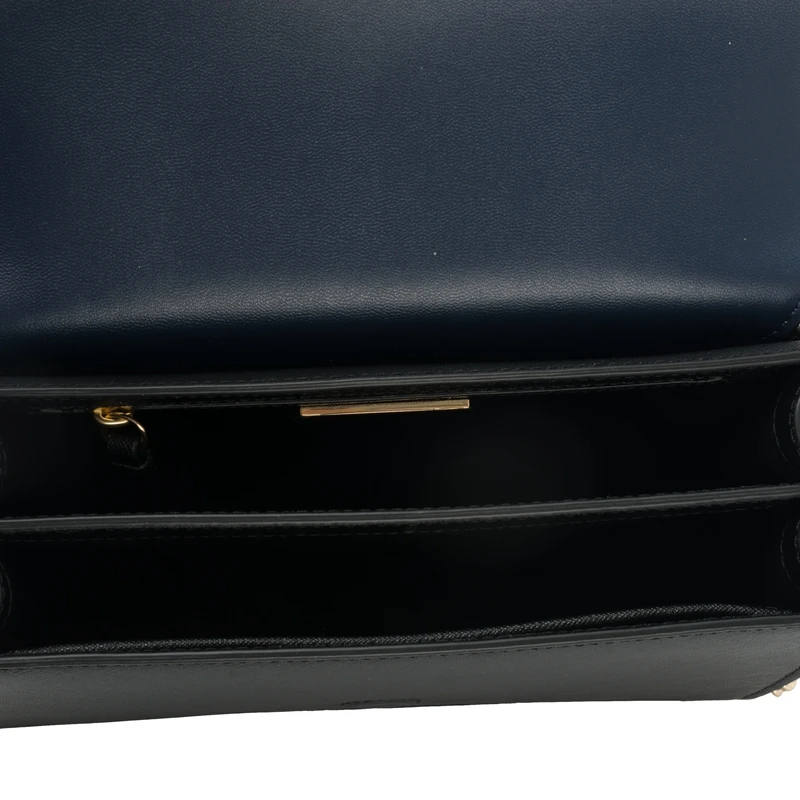 Authentic Original & Brand new Luxury Tory Burch Robinson Chain Shoulder bag 54654 
Authentic Original & Brand new Luxury Tory Burch Robinson Chain Shoulder bag 54654