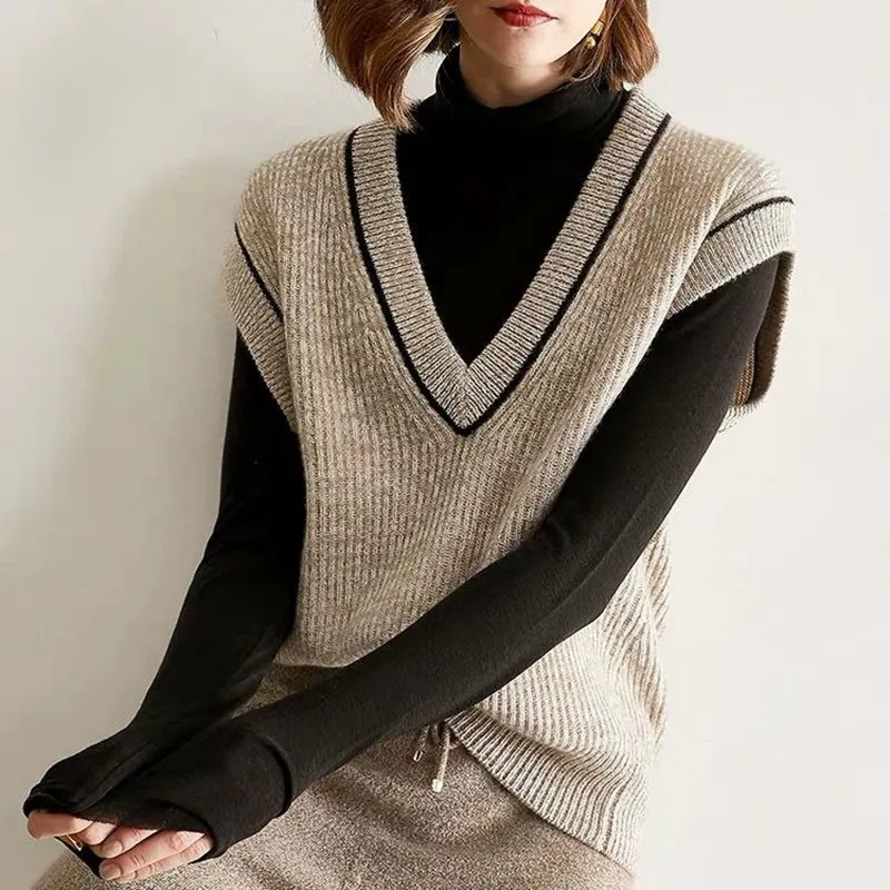 BARESKIY new cashmere vest casual fashion wool coat knitted color matching fashion Korean vest 2020
BARESKIY new cashmere vest casual fashion wool coat knitted color matching fashion Korean vest 2020