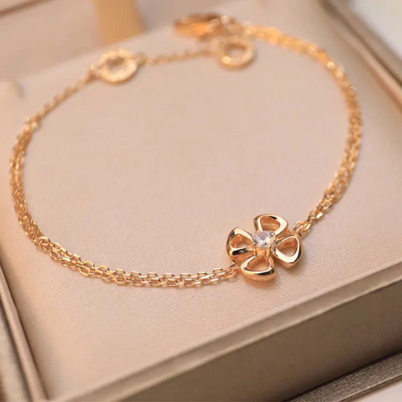 Luxury Jewelry 1:1 High Quality Four-leaf Clover Bracelet Rose Gold Roman Shiny Fashion Brand BVL Popular Jewelry Women
Luxury Jewelry 1:1 High Quality Four-leaf Clover Bracelet Rose Gold Roman Shiny Fashion Brand BVL Popular Jewelry Women