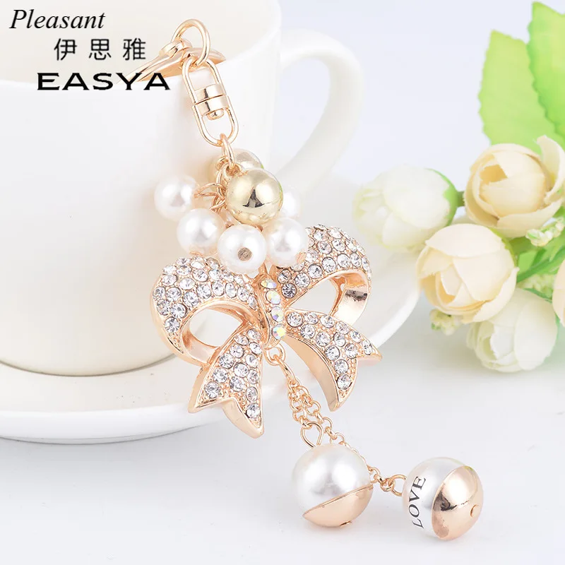 Creative New Alloy Bow Shape Keychain Crystal Key Ring Girl All-match Bag Pendant Gift
Creative New Alloy Bow Shape Keychain Crystal Key Ring Girl All-match Bag Pendant Gift