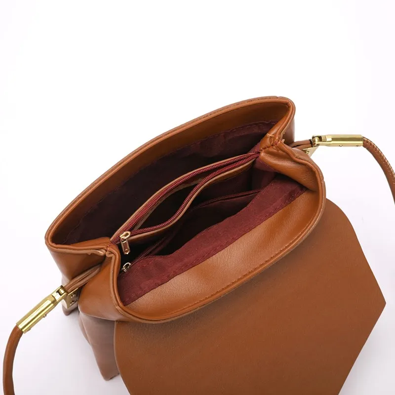Black Small Square Flap Crossbody Bags for Women 2021 All-match Pure Color Lock Sling Handbag Ladys Luxury Leather Shoulder Bag
Black Small Square Flap Crossbody Bags for Women 2021 All-match Pure Color Lock Sling Handbag Ladys Luxury Leather Shoulder Bag