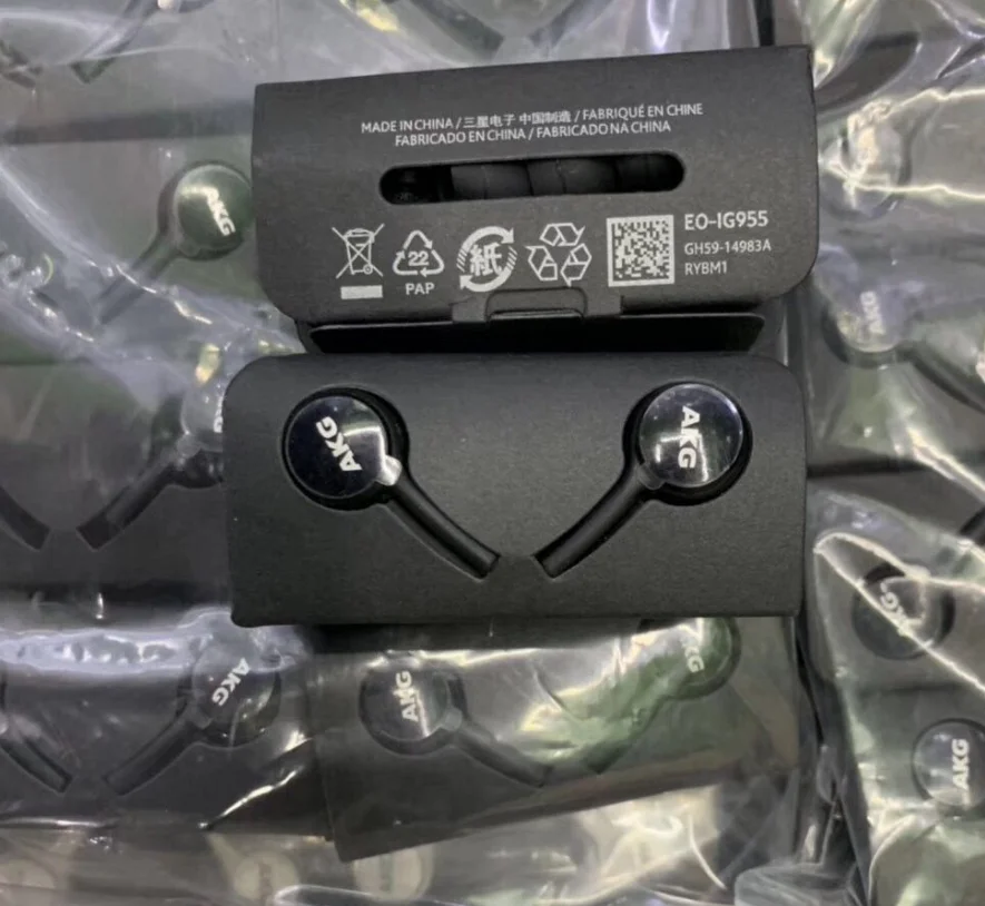 Earphone Wired 3.5mm Speaker Samsung AKG headset S10 mobile phone headset Support Android with Microphone Gaming Headset
Earphone Wired 3.5mm Speaker Samsung AKG headset S10 mobile phone headset Support Android with Microphone Gaming Headset