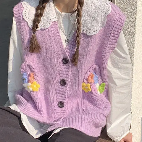 Cute Preppy Style Gilet Femme Women's Purple Sweater Vest Flowers Embroidery Loose Sleeveless Knitted Cardigan 2022 New Autumn
Cute Preppy Style Gilet Femme Women's Purple Sweater Vest Flowers Embroidery Loose Sleeveless Knitted Cardigan 2022 New Autumn