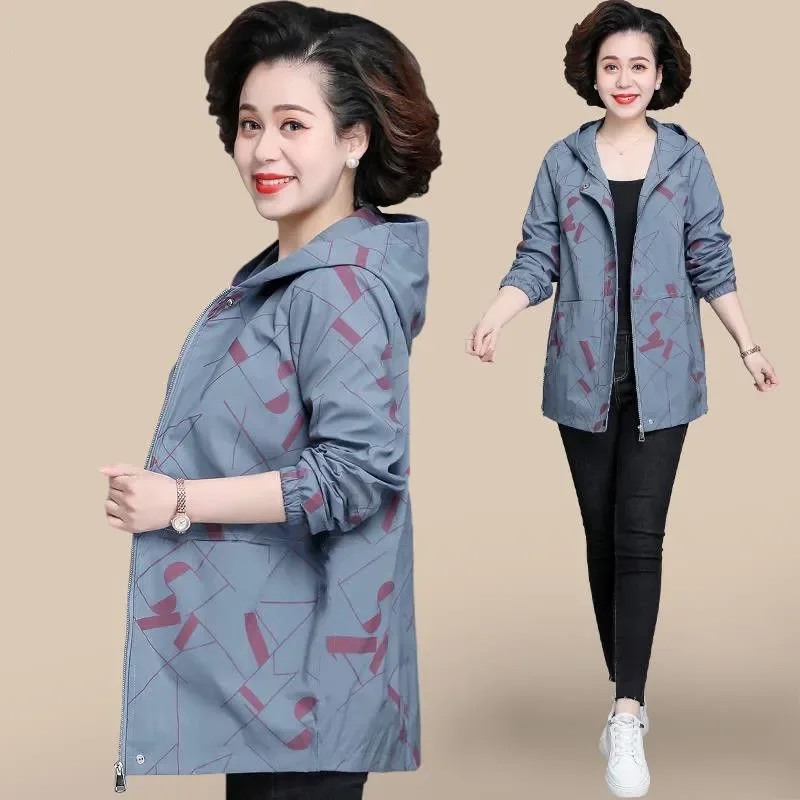 Middle-Aged Mother Coat Women Spring Autumn Mid-Length Trench Coat 2022 New 5XL Elderly Hooded Female Outwear A54
Middle-Aged Mother Coat Women Spring Autumn Mid-Length Trench Coat 2022 New 5XL Elderly Hooded Female Outwear A54