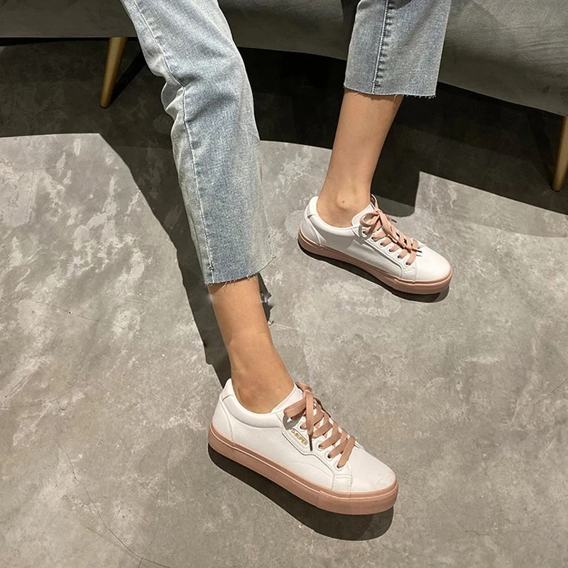 Shoes Woman 2020 Spring New Flat Leather Sneakers Female Solid Color Student Platform Shoes Casual Low-top Flats Women Shoes
Shoes Woman 2020 Spring New Flat Leather Sneakers Female Solid Color Student Platform Shoes Casual Low-top Flats Women Shoes