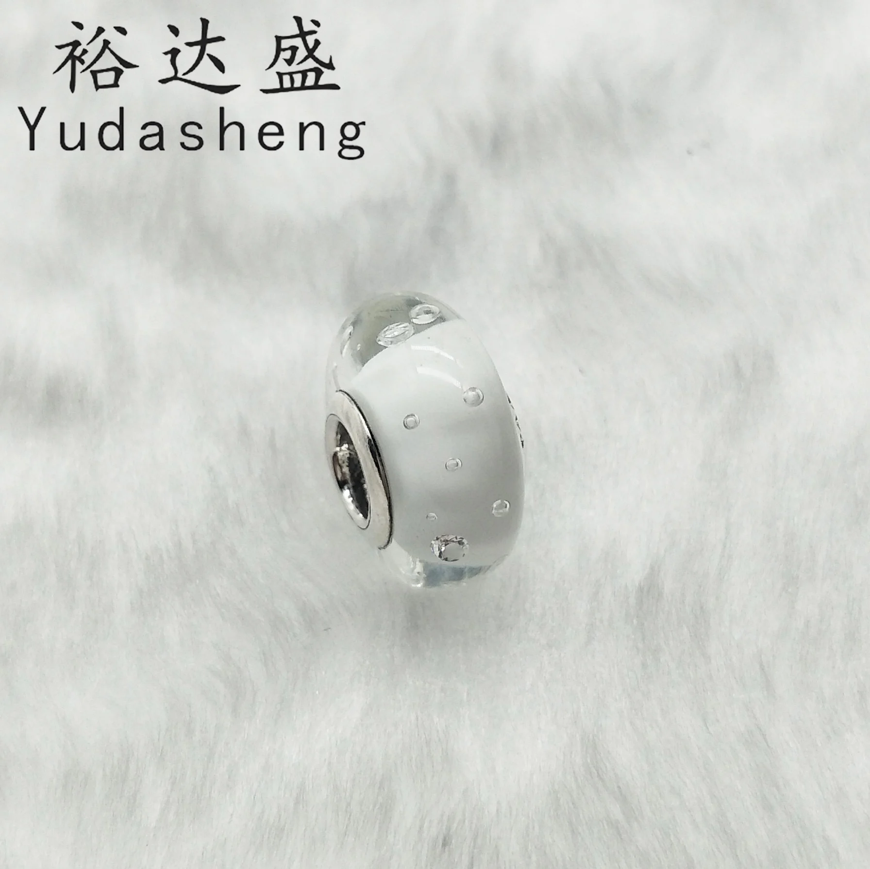 925 Sterling Silver Bubble Transparent White Glass Beads High Quality Jewelry Factory Wholesale Fashion Women Charm
925 Sterling Silver Bubble Transparent White Glass Beads High Quality Jewelry Factory Wholesale Fashion Women Charm