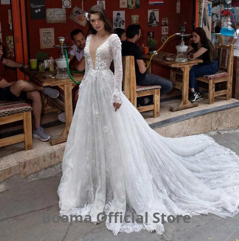 Booma Long Sleeve Lace Wedding Dresses Boho 2020 Deep V-neck Open Back Sleeveless Beach Bridal Gowns Long Train A-line Plus Size
Booma Long Sleeve Lace Wedding Dresses Boho 2020 Deep V-neck Open Back Sleeveless Beach Bridal Gowns Long Train A-line Plus Size