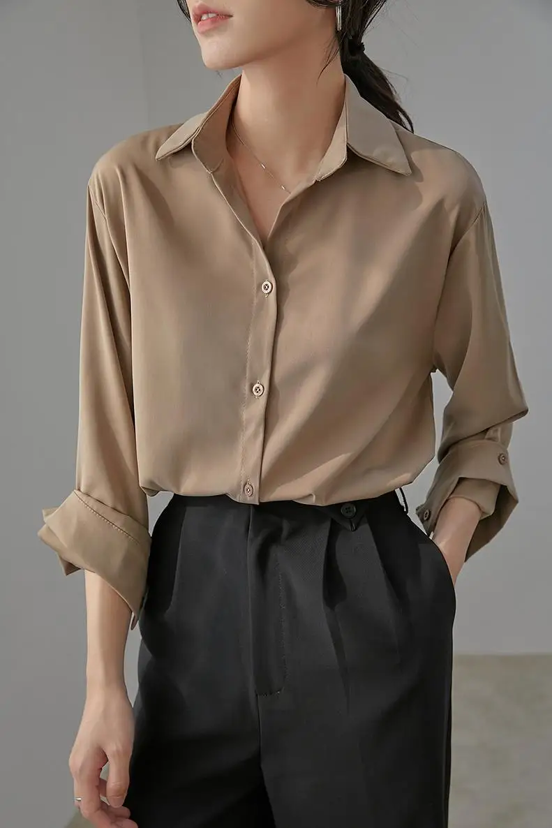 Vintage Long Sleeve Women's Shirt Loose Casual Khaki Blouse Ladies Turndown Collar Tops Lady Office Chic Blouses Woman
Vintage Long Sleeve Women's Shirt Loose Casual Khaki Blouse Ladies Turndown Collar Tops Lady Office Chic Blouses Woman