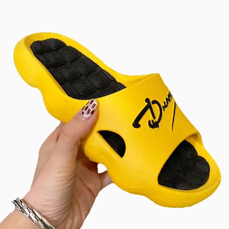 2021 New Summer Men Flip Flops High Quality Beach Sandals Anti-slip Bathroom Home Shoes Thick Sole Sandals Men Women
2021 New Summer Men Flip Flops High Quality Beach Sandals Anti-slip Bathroom Home Shoes Thick Sole Sandals Men Women
