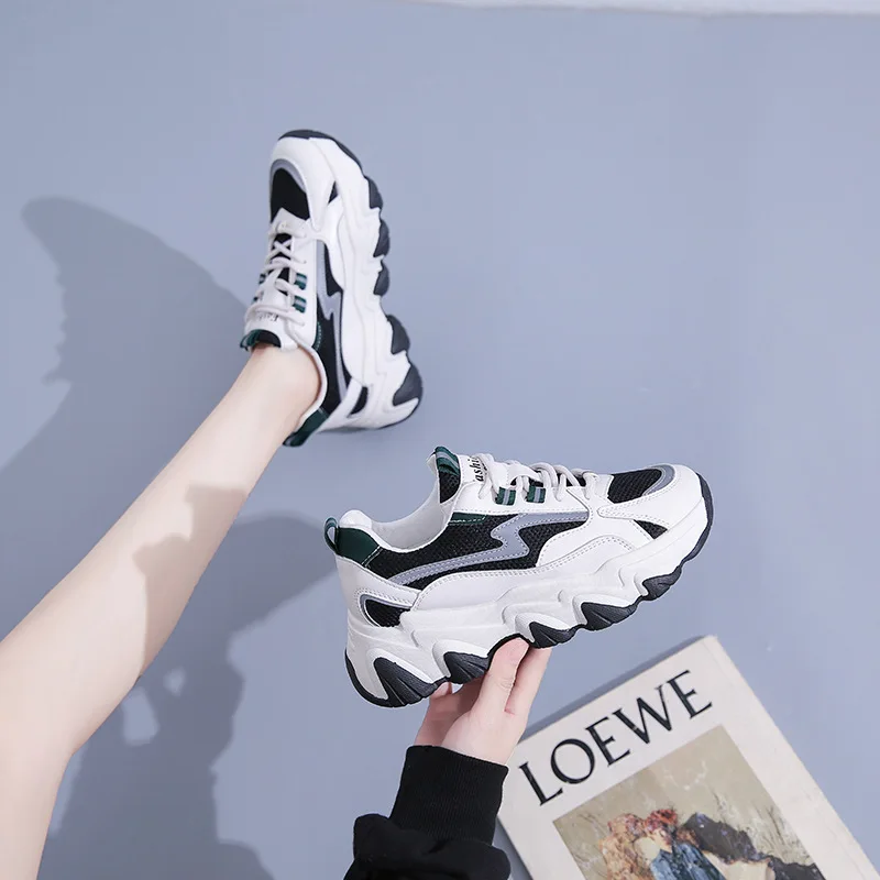 Lace Up Women Running Shoes women Sneakers Breathable Outdoor Sports Shoes Comfort white Chunky sneakers deporte
Lace Up Women Running Shoes women Sneakers Breathable Outdoor Sports Shoes Comfort white Chunky sneakers deporte