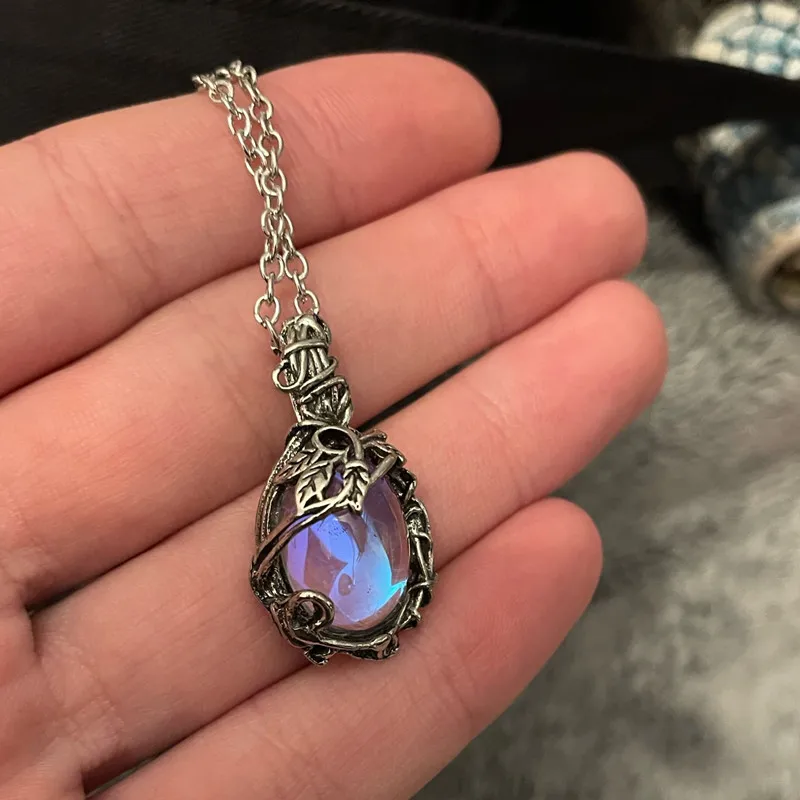 Crystal Pendant Necklace Silver Color Chain Moonstones Necklaces for Women Female Fashion Jewelry Gifts for Girl
Crystal Pendant Necklace Silver Color Chain Moonstones Necklaces for Women Female Fashion Jewelry Gifts for Girl