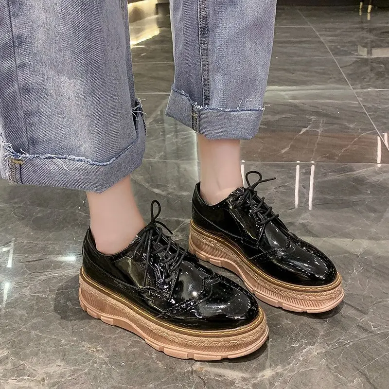Round Toe Summer Shoes Ladies British Style 2020 Fashion Women's Female Footwear Autumn Oxfords Casual Sneaker All-Match Clogs
Round Toe Summer Shoes Ladies British Style 2020 Fashion Women's Female Footwear Autumn Oxfords Casual Sneaker All-Match Clogs