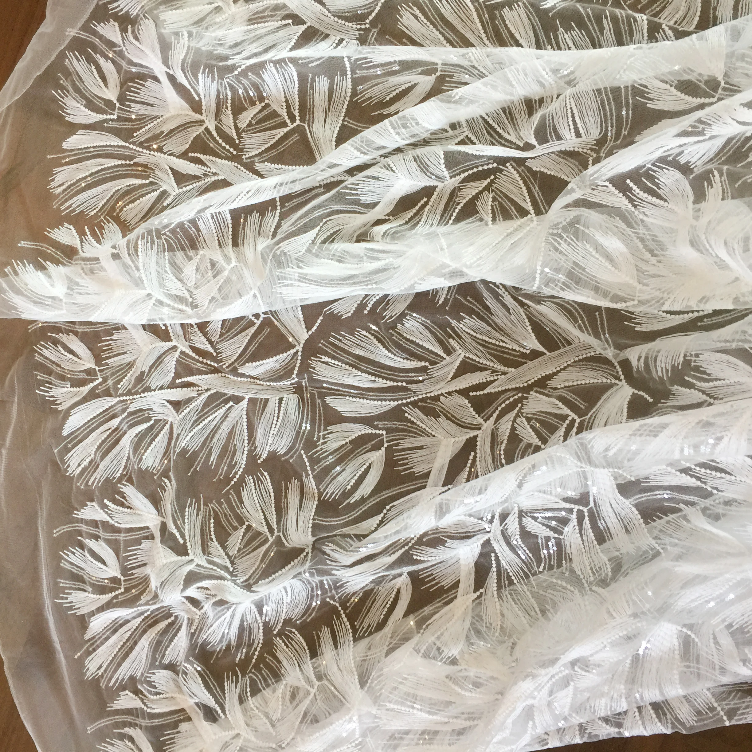 1 Yard Clear Sequin Leaf Bridal Gown Lace Fabric , Feather Design Wedding Dress Prom Fabric by Yard 
1 Yard Clear Sequin Leaf Bridal Gown Lace Fabric , Feather Design Wedding Dress Prom Fabric by Yard