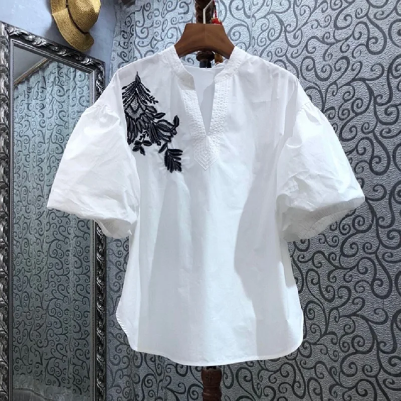 100%Cotton Shirts 2021 Summer Style Blouses Women V-Neck Exquisite Floral Embroidery Short Sleeve Casual Yellow Green Shirts
100%Cotton Shirts 2021 Summer Style Blouses Women V-Neck Exquisite Floral Embroidery Short Sleeve Casual Yellow Green Shirts