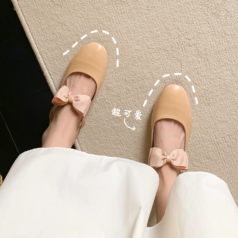 Round Toe Women Mules Shoes Genuine Leather Punk bowties Decoration Women Sandals Summer Office Lady Thick low Heels Shoes
Round Toe Women Mules Shoes Genuine Leather Punk bowties Decoration Women Sandals Summer Office Lady Thick low Heels Shoes