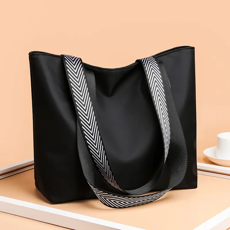 Fashion Oxford Shoulder Bags For Women Solid Color Soft Waterproof Large Capacity Travel Tote Bag Lady Casual Shopping Handbags
Fashion Oxford Shoulder Bags For Women Solid Color Soft Waterproof Large Capacity Travel Tote Bag Lady Casual Shopping Handbags