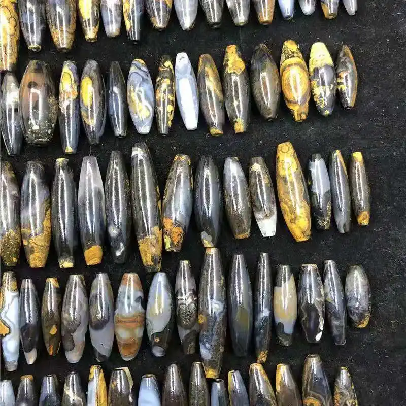 Meng dzi bead, nine-eyed stone shale dzi bead, sky eye totem, blue bottom accessories, DIY pendant wholesale, clear texture
Meng dzi bead, nine-eyed stone shale dzi bead, sky eye totem, blue bottom accessories, DIY pendant wholesale, clear texture