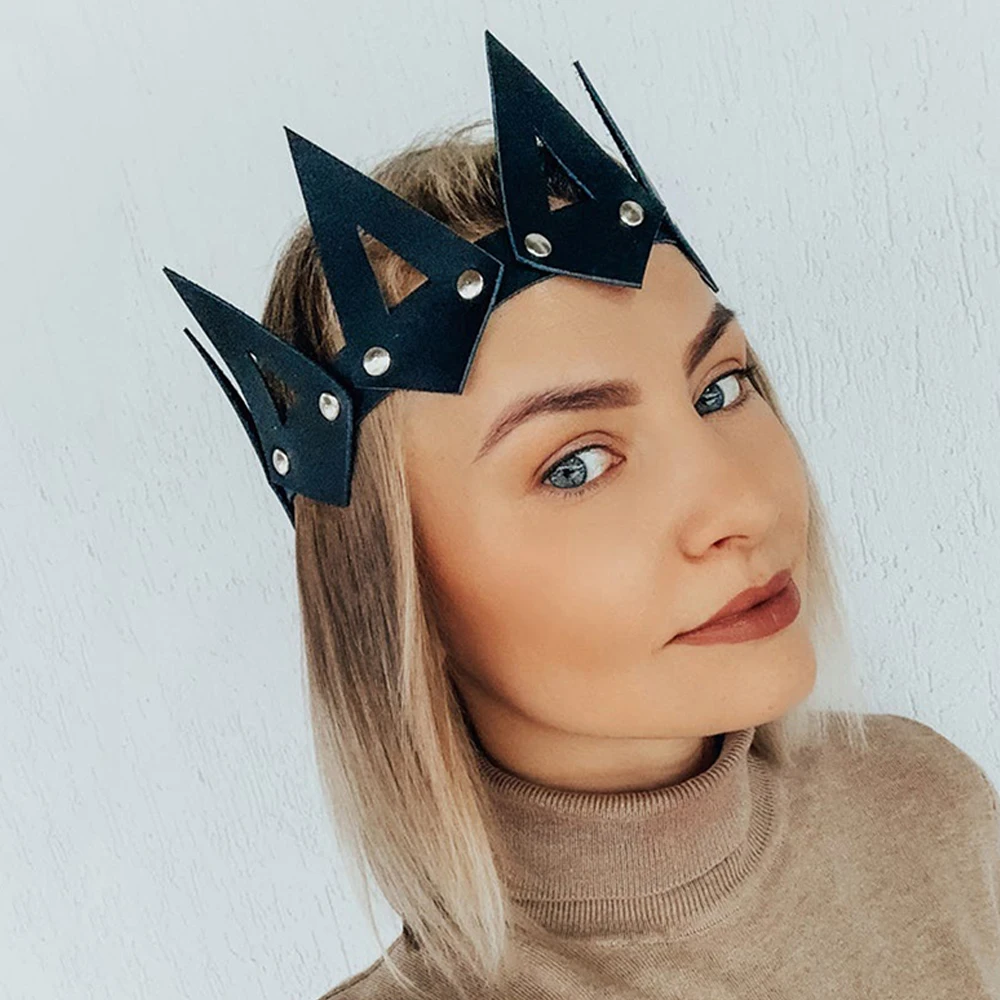 BAFEI Irregular Leather Crown Women Choker Gothic Black Round Hat Rivet Goth Accessories Sexy Punk Collar Harajuku
BAFEI Irregular Leather Crown Women Choker Gothic Black Round Hat Rivet Goth Accessories Sexy Punk Collar Harajuku