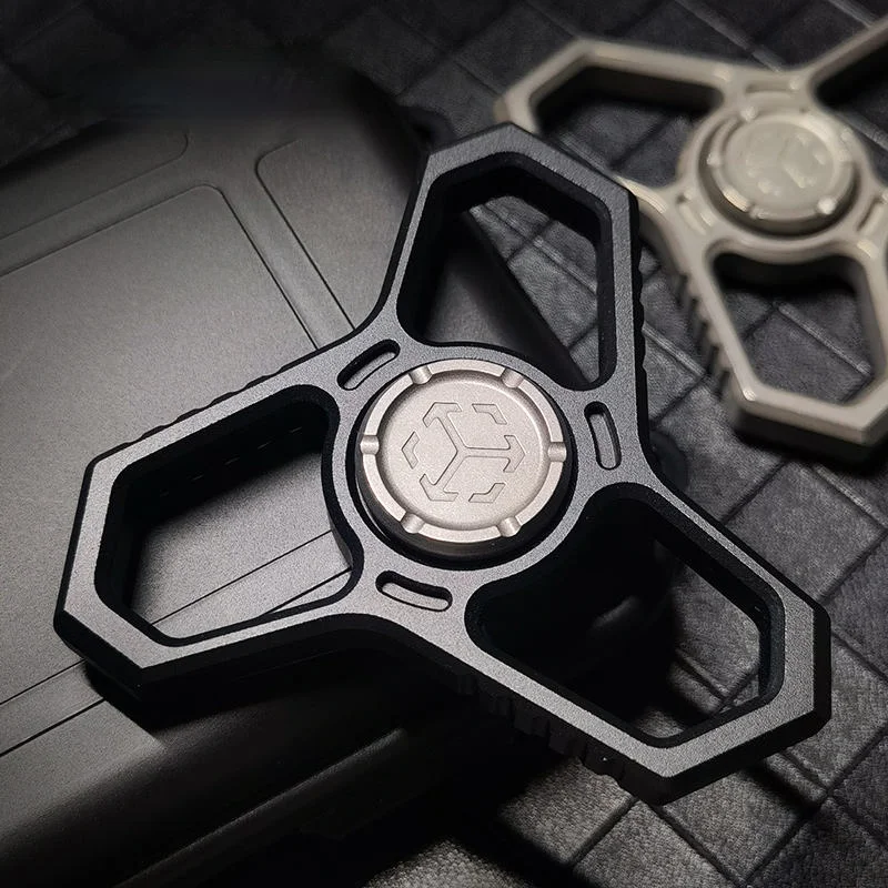 Matrix T04 Tactical Fingertip Gyro Multifunctional EDC Finger Lock Legal Self-Defense Non-Metal Handle Toy
Matrix T04 Tactical Fingertip Gyro Multifunctional EDC Finger Lock Legal Self-Defense Non-Metal Handle Toy