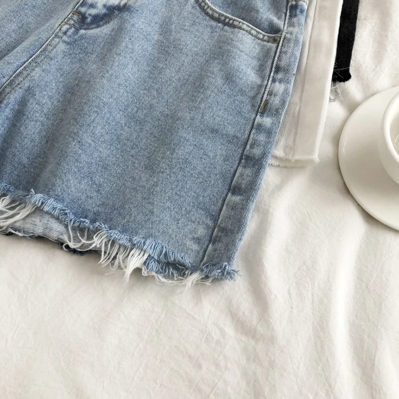 Denim Shorts Women Solid Fur-lined Sexy High Waist Zipper Wide Leg Trousers Elegant All-match Retro Baggy-shorts Summer Bottoms
Denim Shorts Women Solid Fur-lined Sexy High Waist Zipper Wide Leg Trousers Elegant All-match Retro Baggy-shorts Summer Bottoms