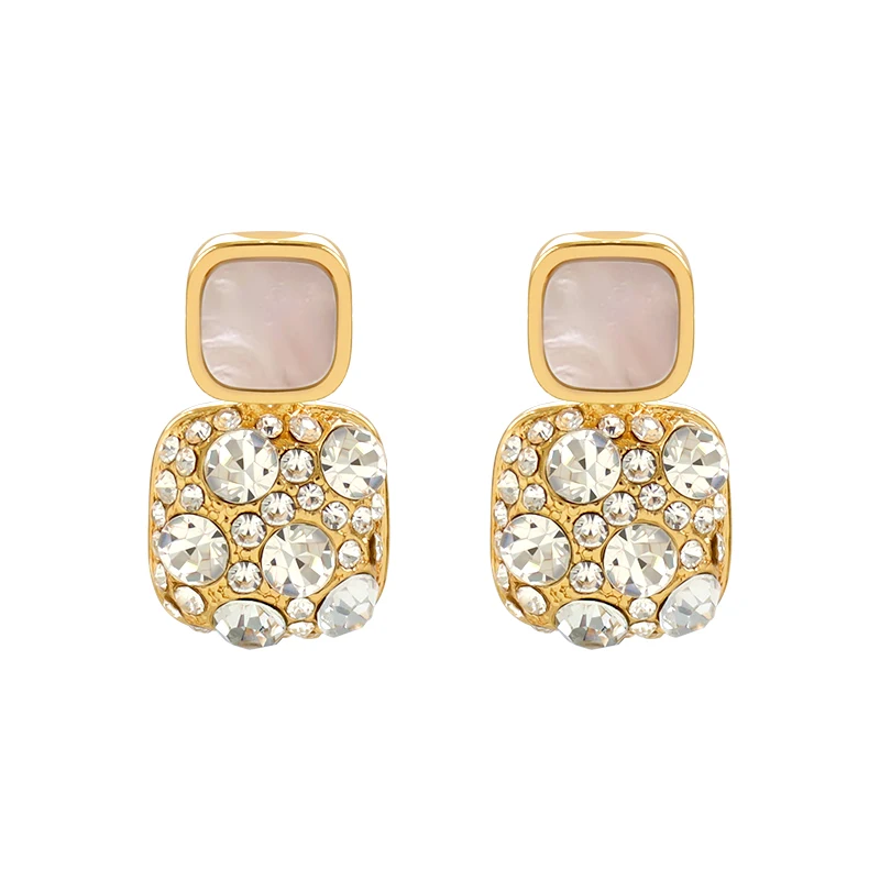 Resplendent Square Earrings advanced fashion female fashion Euro American pure Simple earrings Queen's temperament Earrings
Resplendent Square Earrings advanced fashion female fashion Euro American pure Simple earrings Queen's temperament Earrings