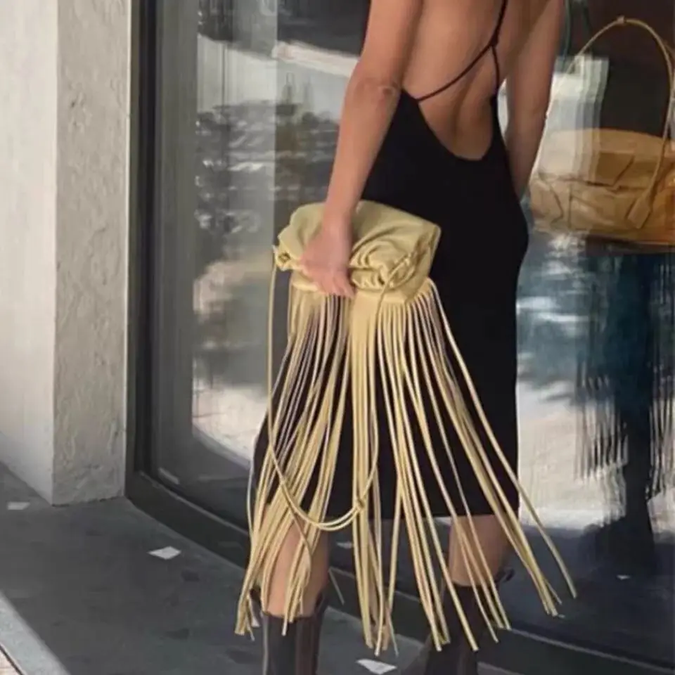 The Fringe Pouch Women Genuine Leather Tassel Shoulder Bags Famous Brand Designer Clutches Bag Adjustable Knotted Leather Strap
The Fringe Pouch Women Genuine Leather Tassel Shoulder Bags Famous Brand Designer Clutches Bag Adjustable Knotted Leather Strap
