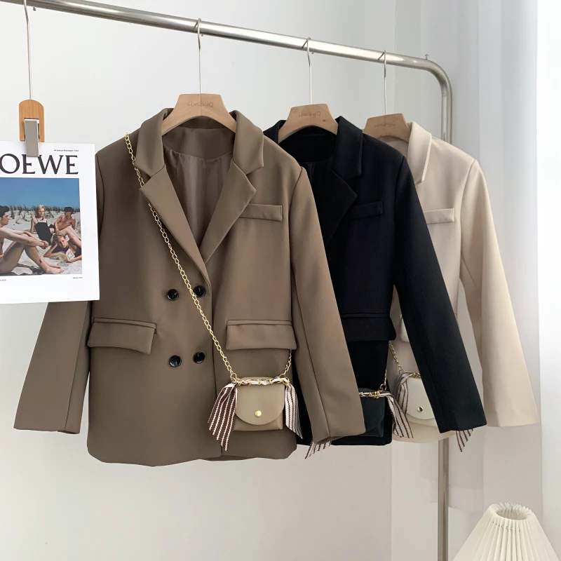 2021 autumn and winter new Korean style design sense niche double-breasted loose and thin blazer jacket with bag women
2021 autumn and winter new Korean style design sense niche double-breasted loose and thin blazer jacket with bag women