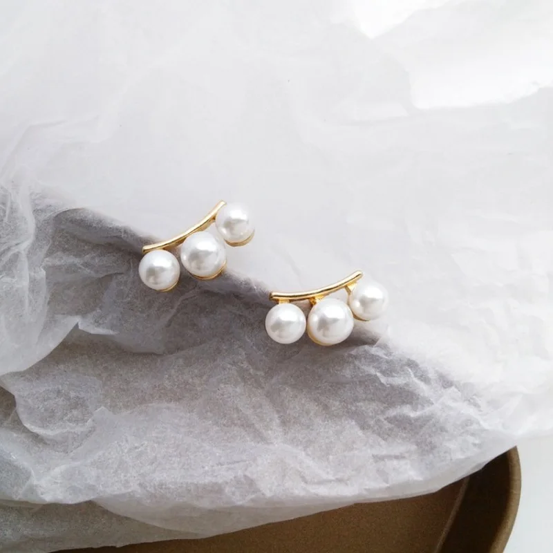 Personality Trend Simple Geometric Shape Imitation Pearl Stud Earrings Korea Women Girl Fashion Creative Small Ear Clip Jewelry
Personality Trend Simple Geometric Shape Imitation Pearl Stud Earrings Korea Women Girl Fashion Creative Small Ear Clip Jewelry