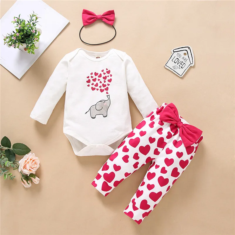 2021 Spring Baby Girl Clothes Set Lovely Cartoon Heart Print Romper Bowknot Pant Headband 3pcs Suit Newborn Outfit 0-18Months
2021 Spring Baby Girl Clothes Set Lovely Cartoon Heart Print Romper Bowknot Pant Headband 3pcs Suit Newborn Outfit 0-18Months