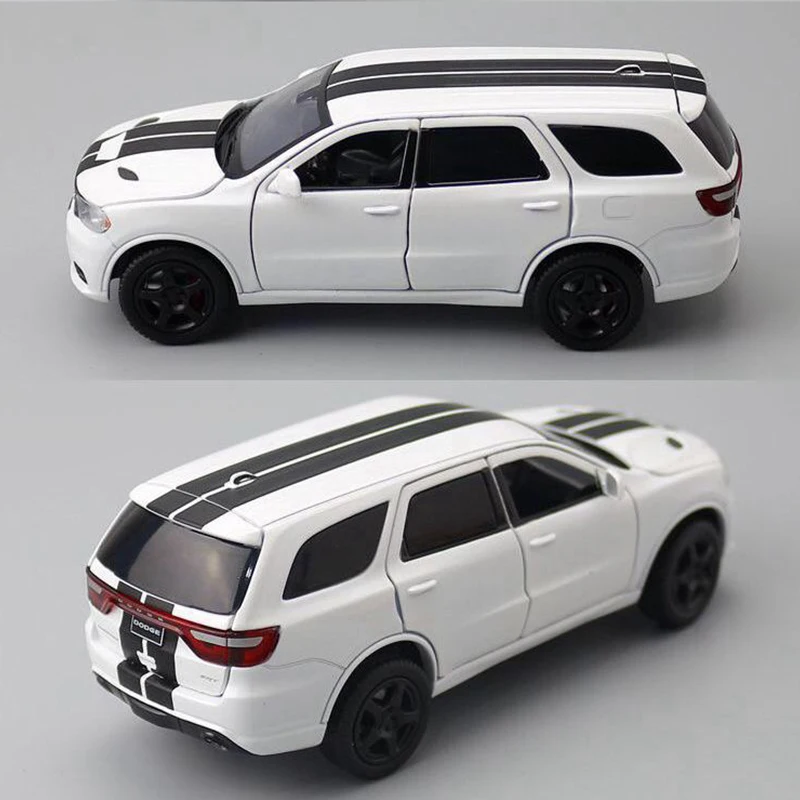 1/32 Car Model Dodge D urango SRT S imulation Die-casting Metal Sound and Light Pull Back For Collectibles Children's Gifts
1/32 Car Model Dodge D urango SRT S imulation Die-casting Metal Sound and Light Pull Back For Collectibles Children's Gifts