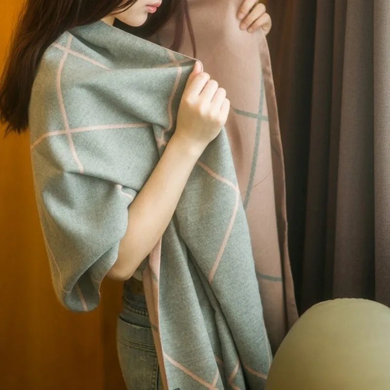 Korean Version of The New Autumn and Winter Plaid All-match Cashmere Double-sided Scarf Thick Warm Long Shawl Dual-use Women 
Korean Version of The New Autumn and Winter Plaid All-match Cashmere Double-sided Scarf Thick Warm Long Shawl Dual-use Women