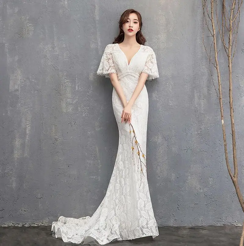 Gorgeous Lace Wedding Dress Short Sleeves White Mermiad Bridal Gown Sweep Train Sexy V Neck Plus Size Wedding Gown for Bride
Gorgeous Lace Wedding Dress Short Sleeves White Mermiad Bridal Gown Sweep Train Sexy V Neck Plus Size Wedding Gown for Bride