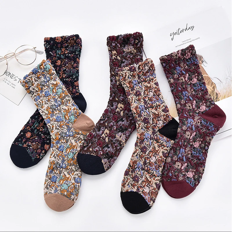 2021 new retro embossed women's socks grandma flower thickened socks palace style big flower tube women's socks
2021 new retro embossed women's socks grandma flower thickened socks palace style big flower tube women's socks