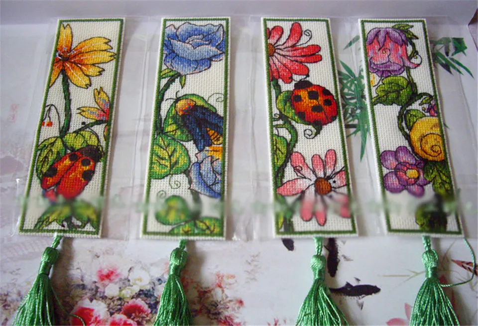 022 DIY Craft Stich Cross Stitch Bookmark Christmas Plastic Fabric Needlework Embroidery Crafts Counted New Gifts Kit
022 DIY Craft Stich Cross Stitch Bookmark Christmas Plastic Fabric Needlework Embroidery Crafts Counted New Gifts Kit